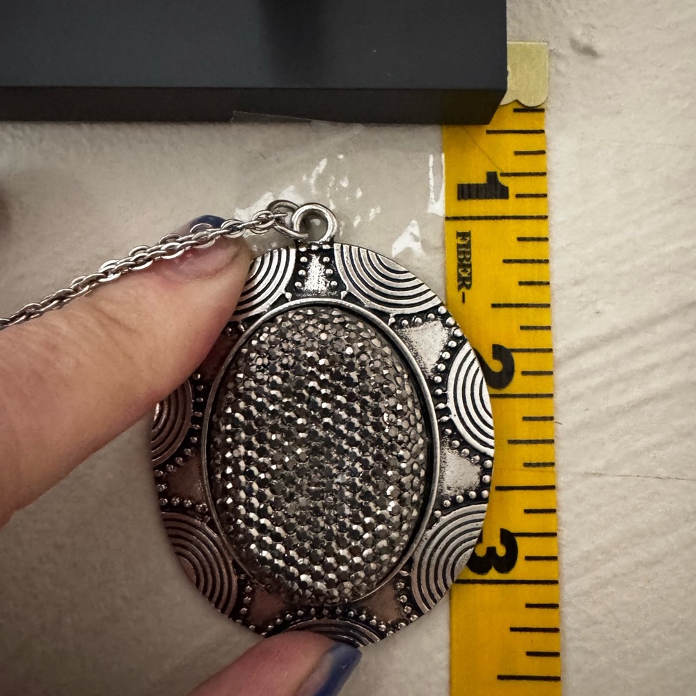 BKE Silver Colored Rhinestone and Textured Pendant Necklace